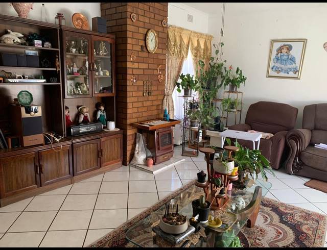 3 BEDROOM HOUSE FOR SALE IN VANDERBIJLPARK CE 5